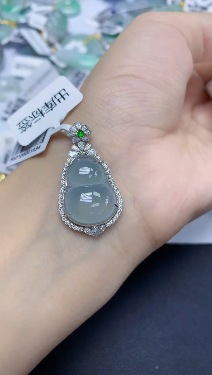 颈饰18K金镶嵌翡翠天然缅甸翡翠A货百元以上9元证书费自理