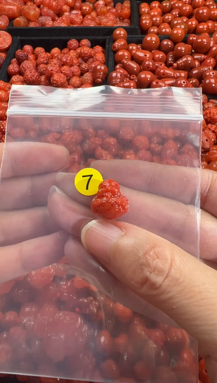 颈饰未镶嵌南红玛瑙1