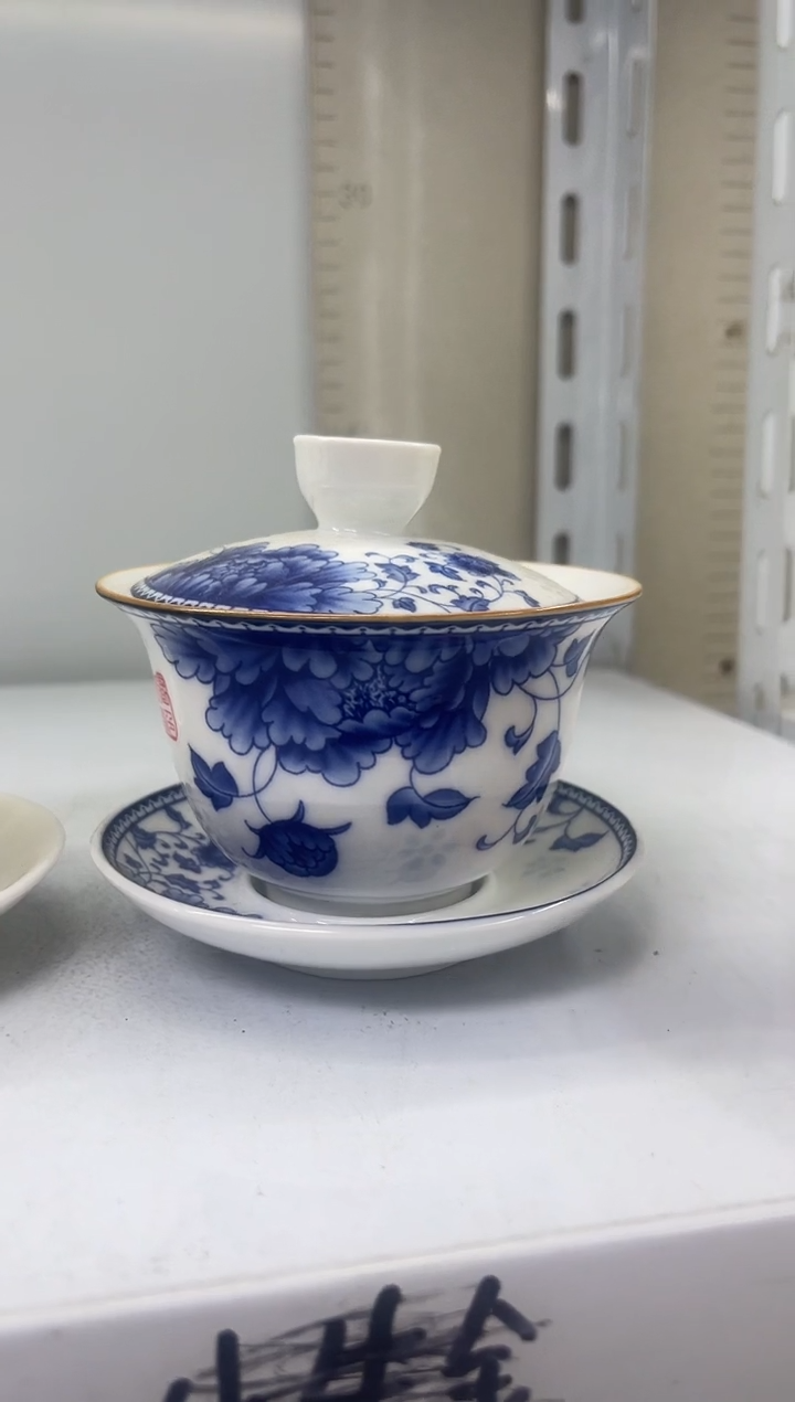 青花青花牡丹悬停盖碗
