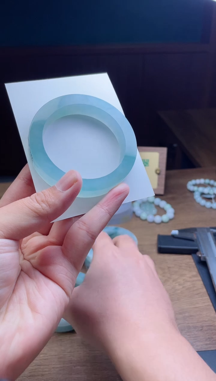 未镶嵌手镯定制翡翠随**安定制