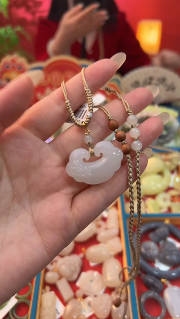 【闪购商品】和田玉吊坠未镶嵌白玉中号如意锁