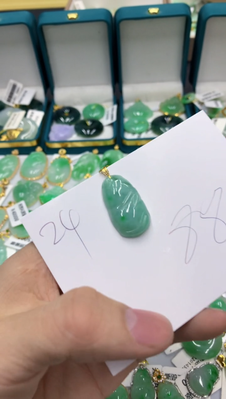 【闪购商品】翡翠颈饰18K金镶嵌1111111111