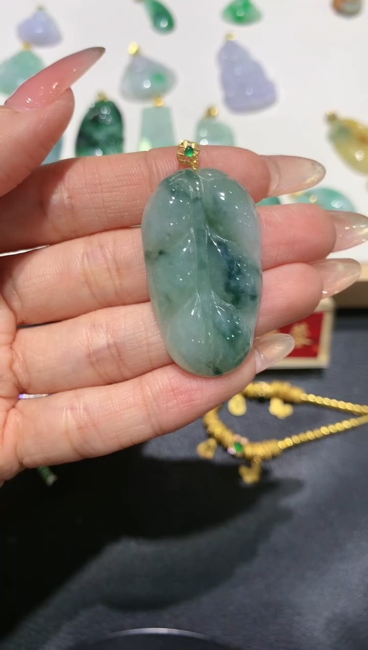 【闪购商品】翡翠吊坠(不含链)18K金镶嵌团购7