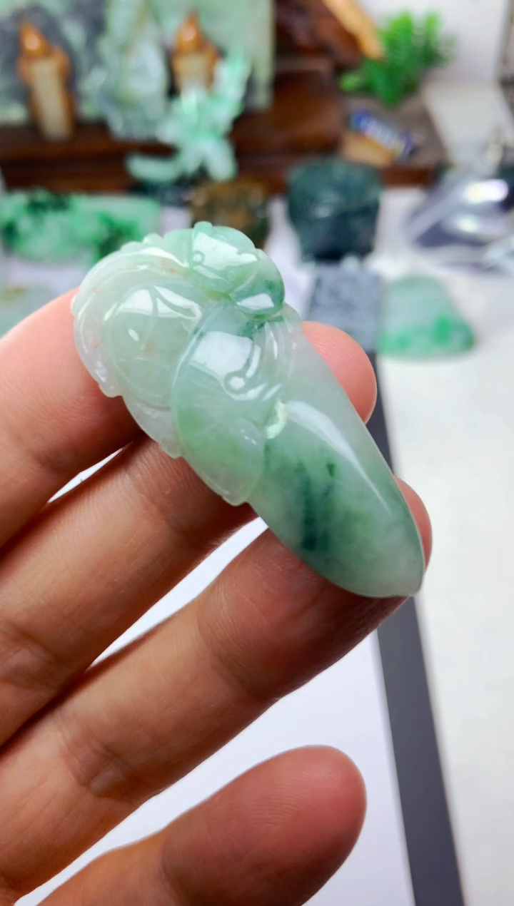 颈饰未镶嵌翡翠爱*水福在眼前