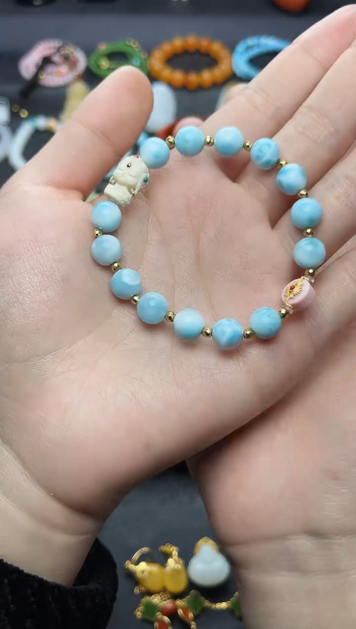 未镶嵌针钠钙石（海纹石）手串糊****嘛圆珠手串06