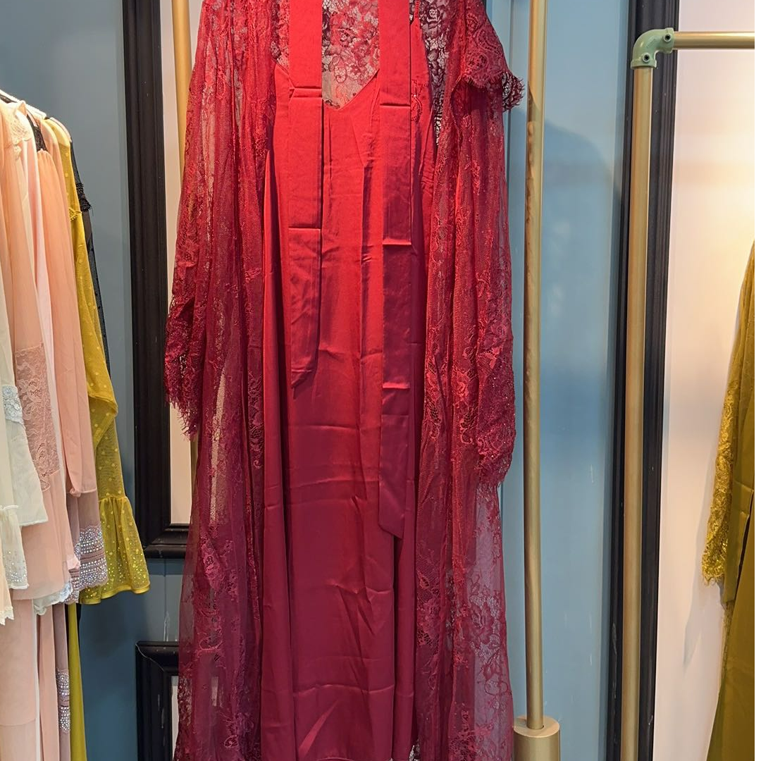 xarifa宫廷风轻奢烫钻蕾丝性感宽松长款睡裙吊带裙加外搭2121