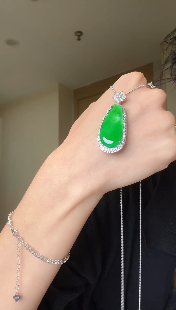 【闪购商品】翡翠吊坠(不含链)银S925镶嵌天然翡翠吊坠