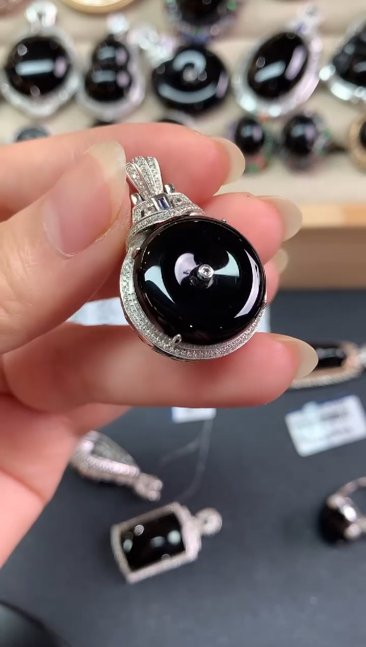 吊坠(不含链)18K金镶嵌翡翠D114|12999