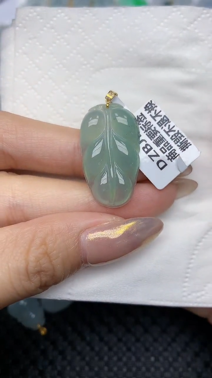 【闪购商品】翡翠颈饰18K金镶嵌天然翡翠A货，