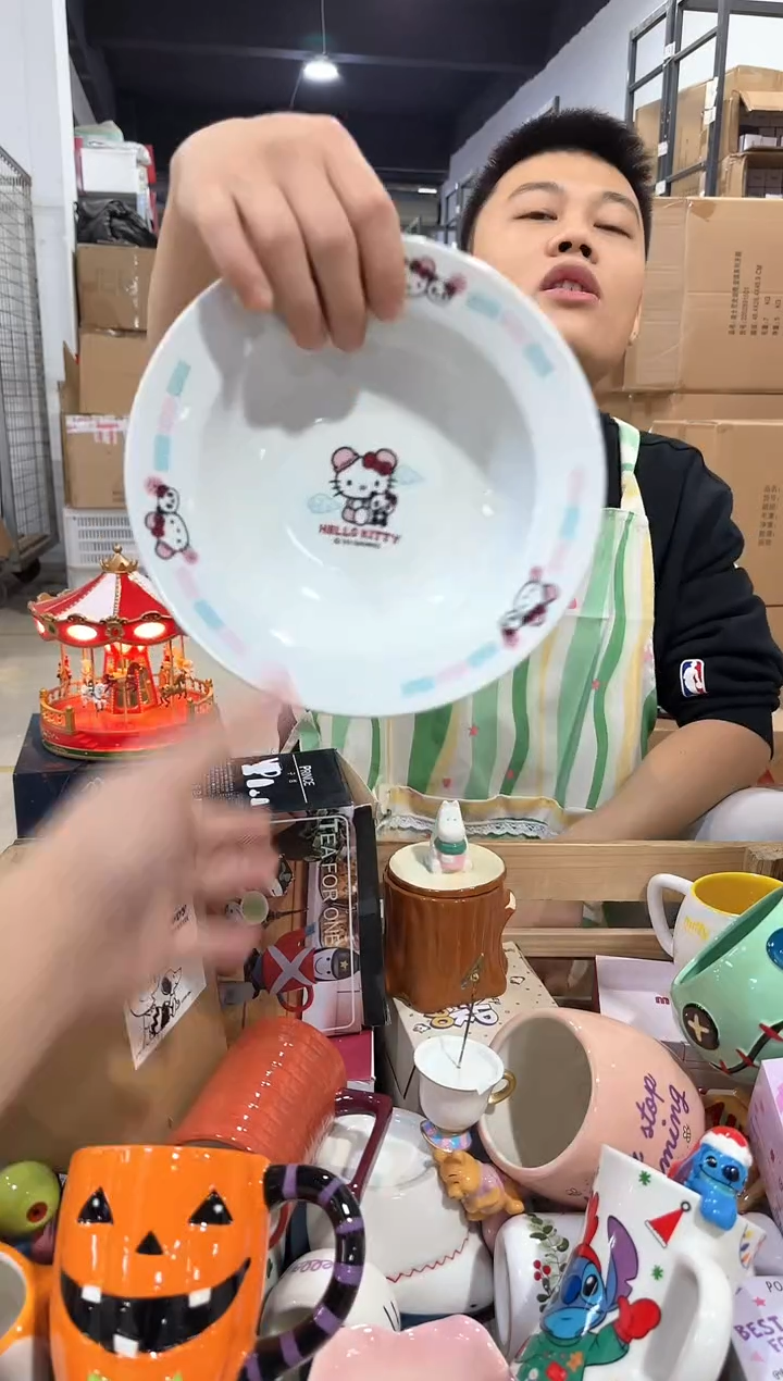 瓷片国风kt猫餐盘