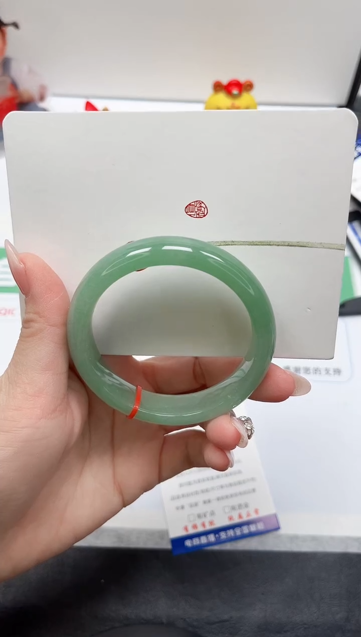 【闪购商品】石英质玉手镯未镶嵌393-56