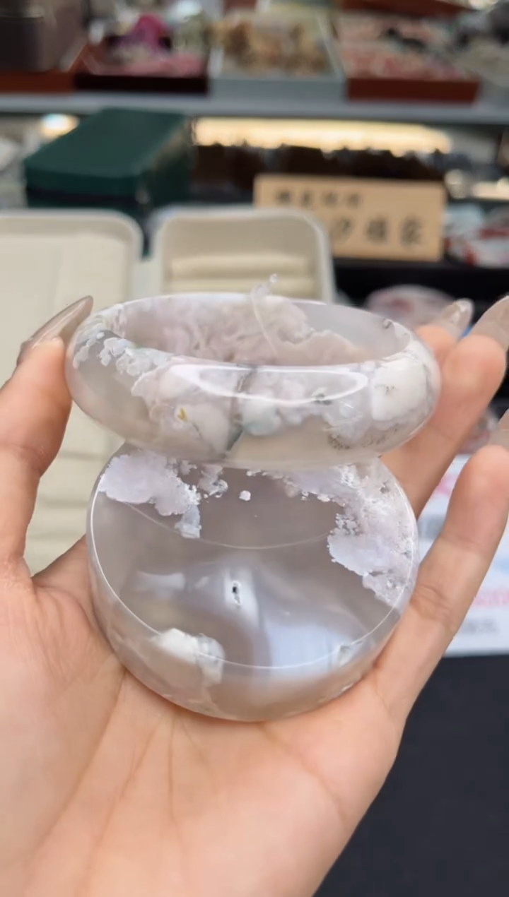 【闪购商品】石英质玉手镯未镶嵌61圈口（不退不换）1571445