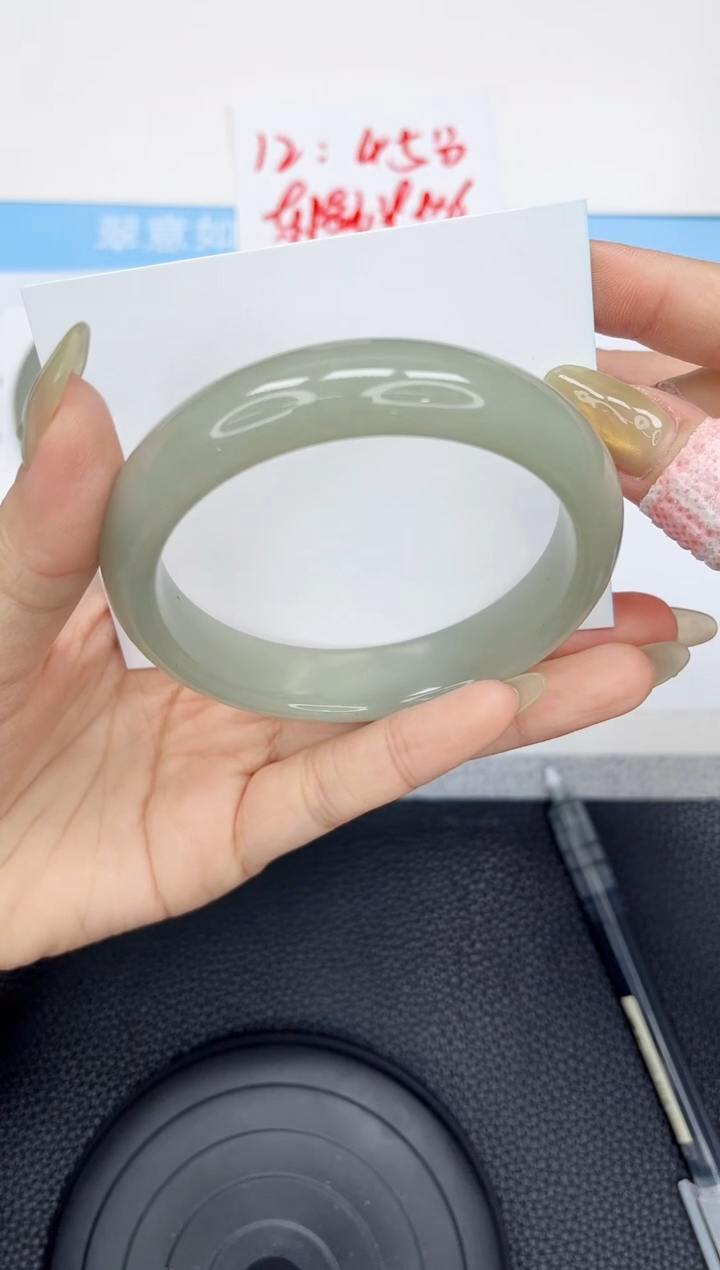 石英质玉手镯未镶嵌27-61.7