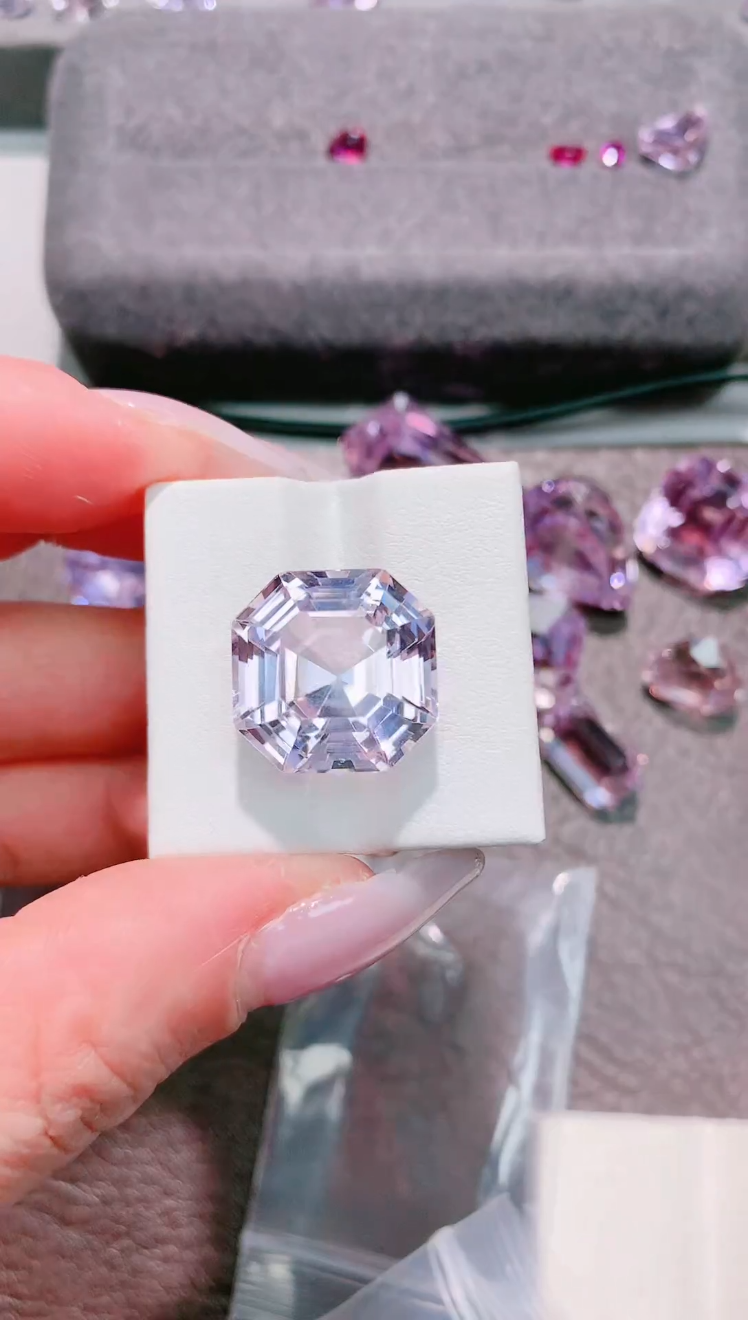 未镶嵌锂辉石裸石21.64ct