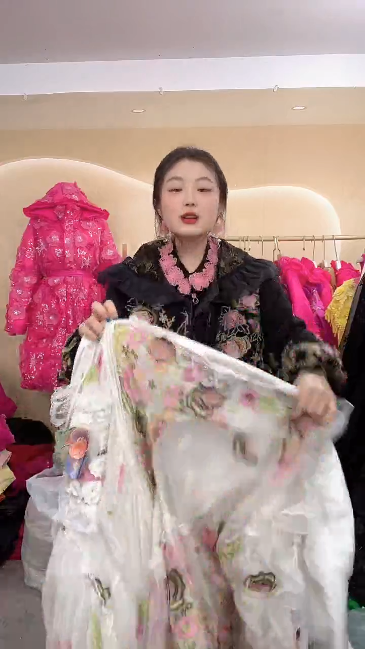 套头款白色棉服福利