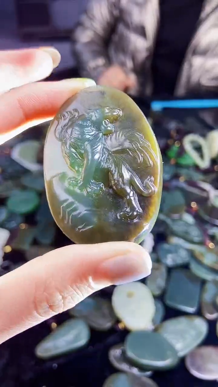 颈饰未镶嵌和田玉1