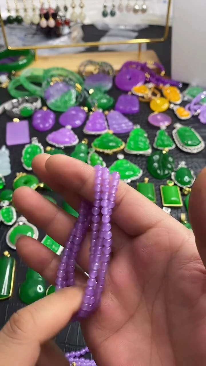 颈饰未镶嵌翡翠痴****?W001