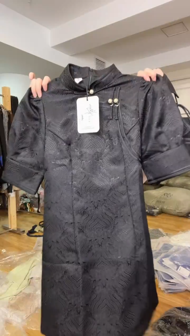 2XL码    125-135斤  裙子