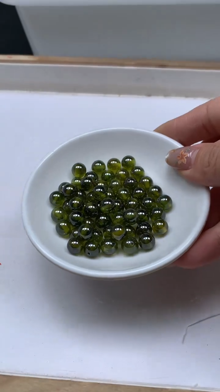 未镶嵌天然锆石散珠B2026 绿锆石8mm3个8.8元