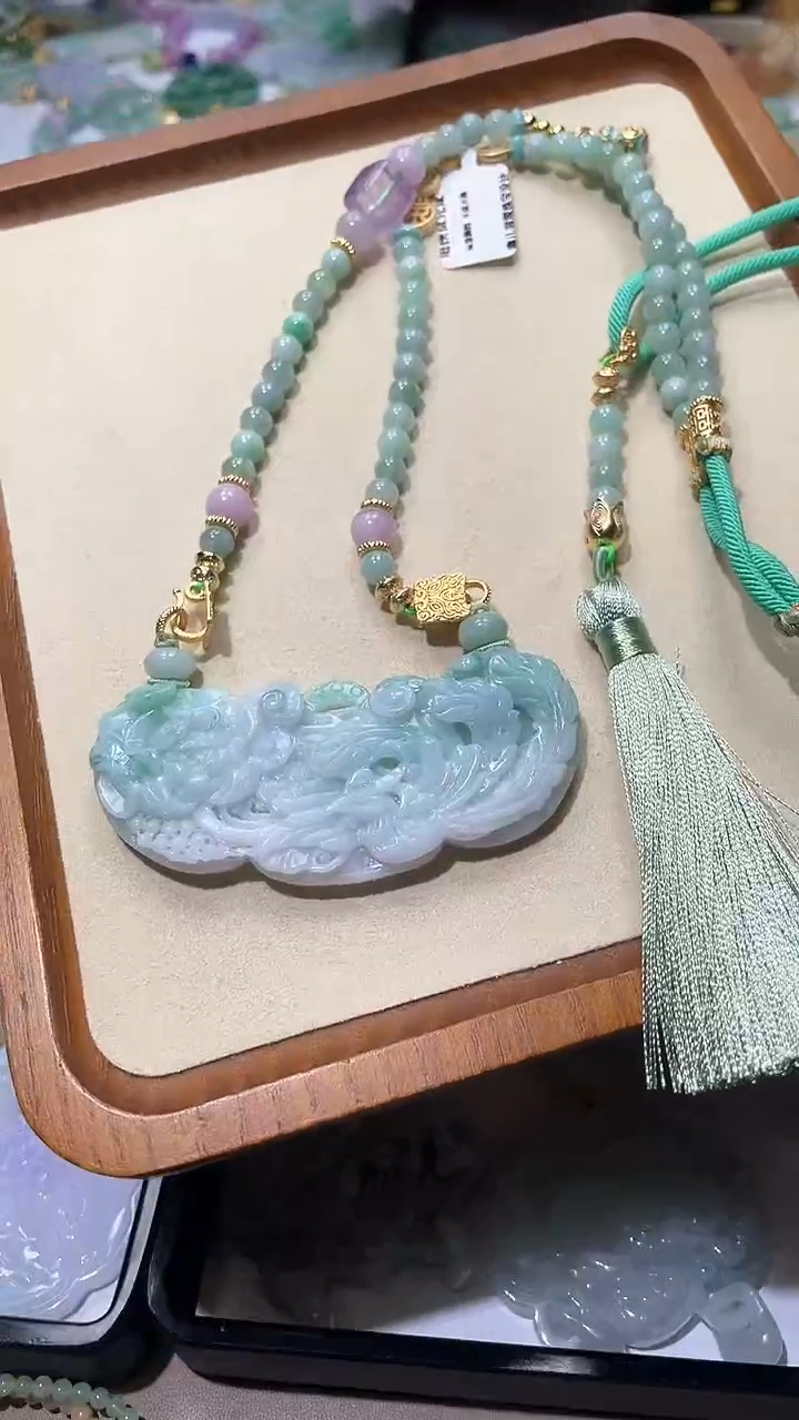 【闪购商品】翡翠颈饰未镶嵌吊坠