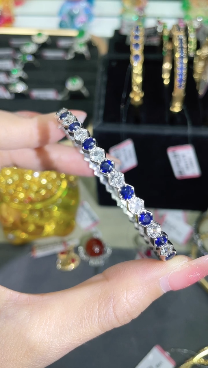 蓝宝石手镯18K金镶嵌手镯