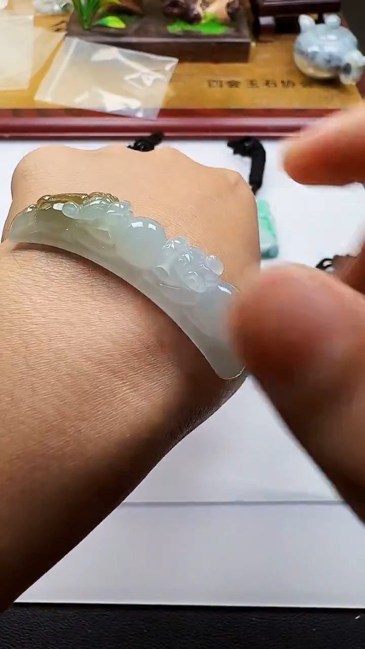 吊坠(不含链)未镶嵌翡翠1