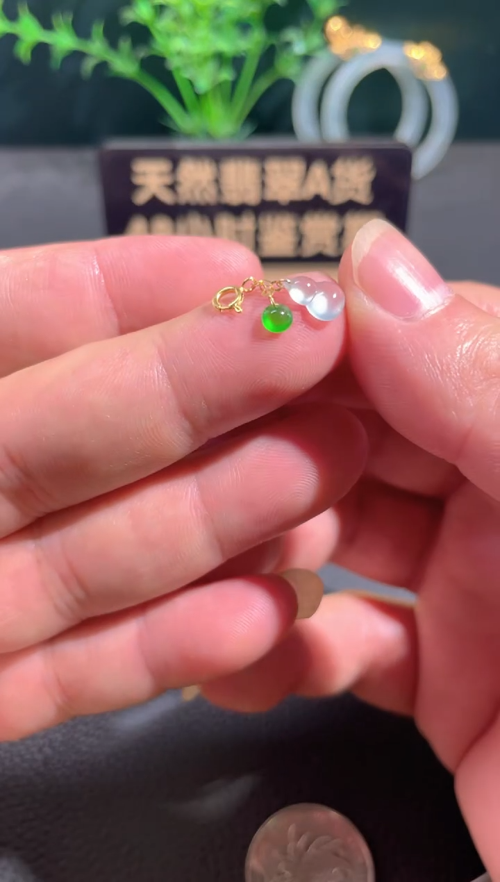 翡翠18K金镶嵌颈饰翡翠