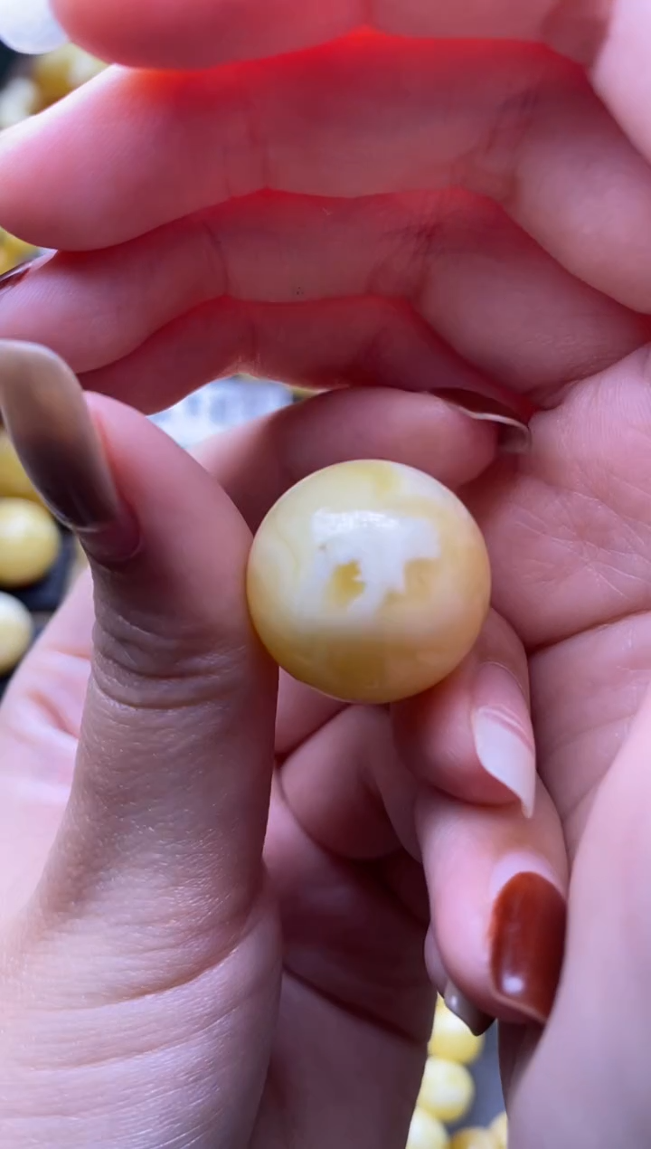 【闪购商品】琥珀裸石未镶嵌大小姐珠宝82