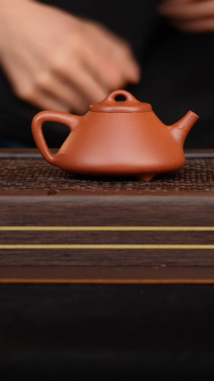 【闪购商品】宜兴（原矿）半手精工紫砂壶