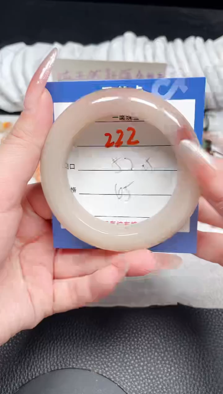 【闪购商品】石英质玉手镯未镶嵌222