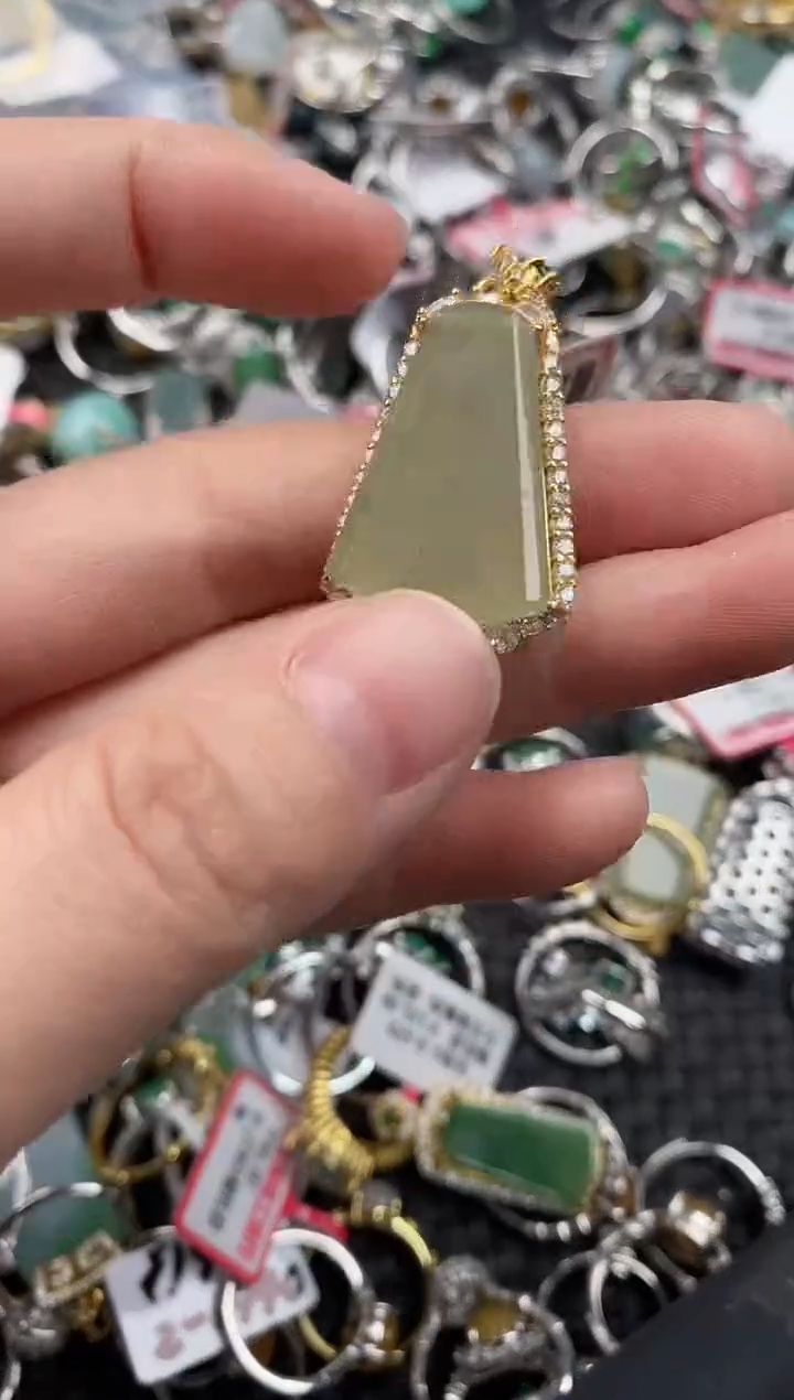 银S925镶嵌戒指翡翠444              4