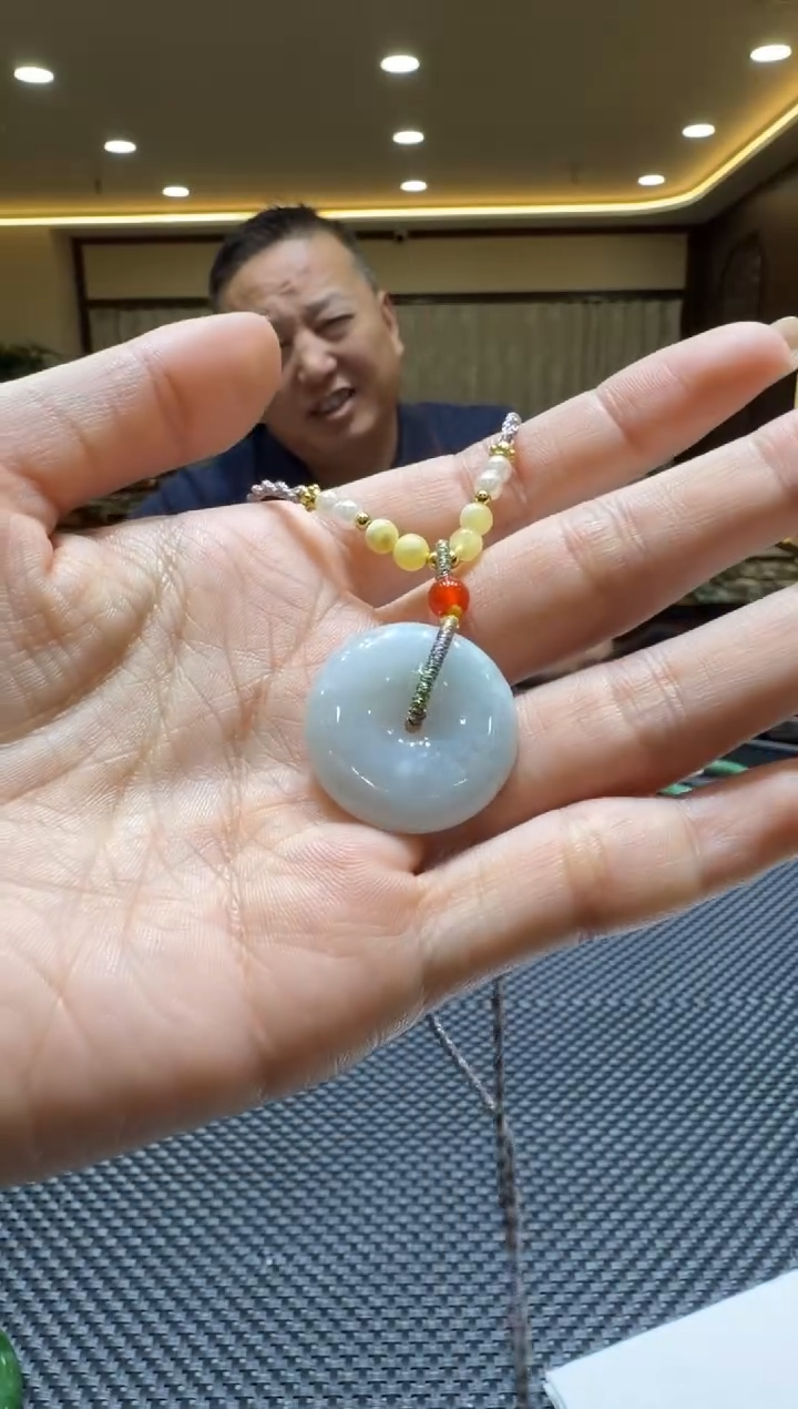 颈饰未镶嵌翡翠挂件