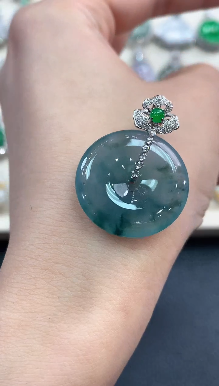 【闪购商品】翡翠吊坠(不含链)18K金镶嵌B97 