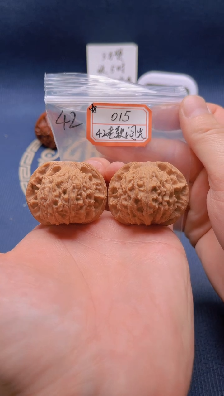 【闪购商品】桃核吊坠015 42全品闷尖