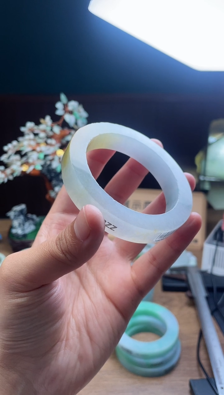 【闪购商品】定制翡翠手镯未镶嵌定制