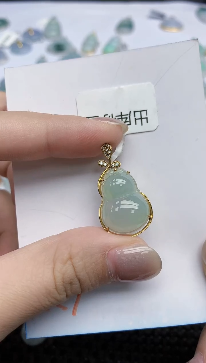 【闪购商品】翡翠颈饰18K金镶嵌天然翡翠A货