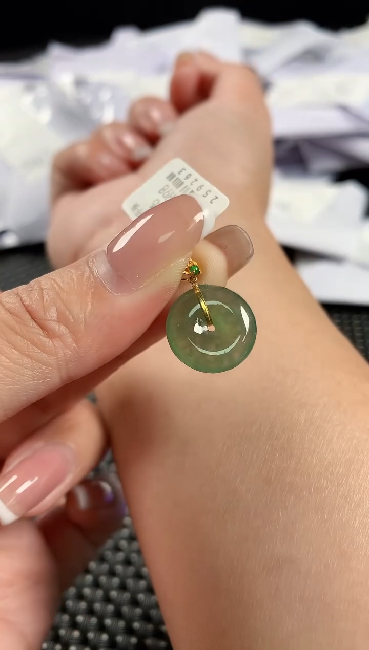 【闪购商品】翡翠颈饰18K金镶嵌翡翠86