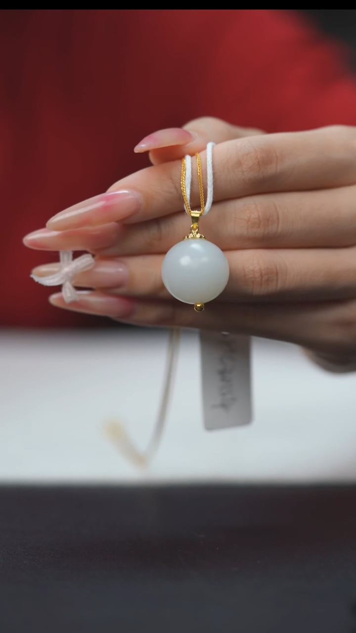 吊坠(赠链)未镶嵌和田玉 白玉单珠卡19mm HC30154