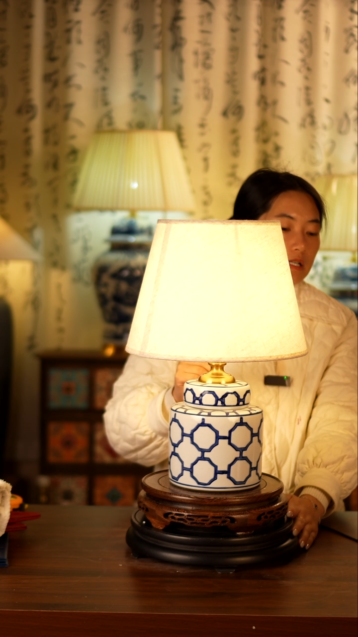 圆形款圆形陶瓷台灯