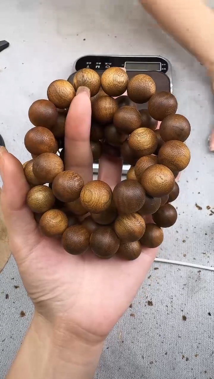 沉香手串1.6黄油格圆珠单圈多样性发一
