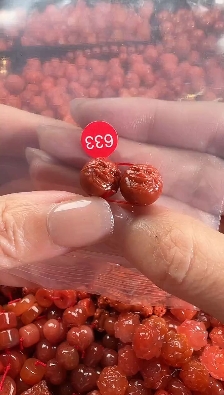 颈饰未镶嵌南红玛瑙1