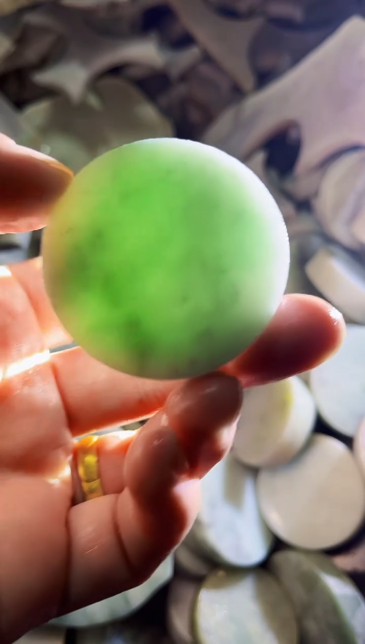 【闪购商品】翡翠挂件未镶嵌A货康壹367