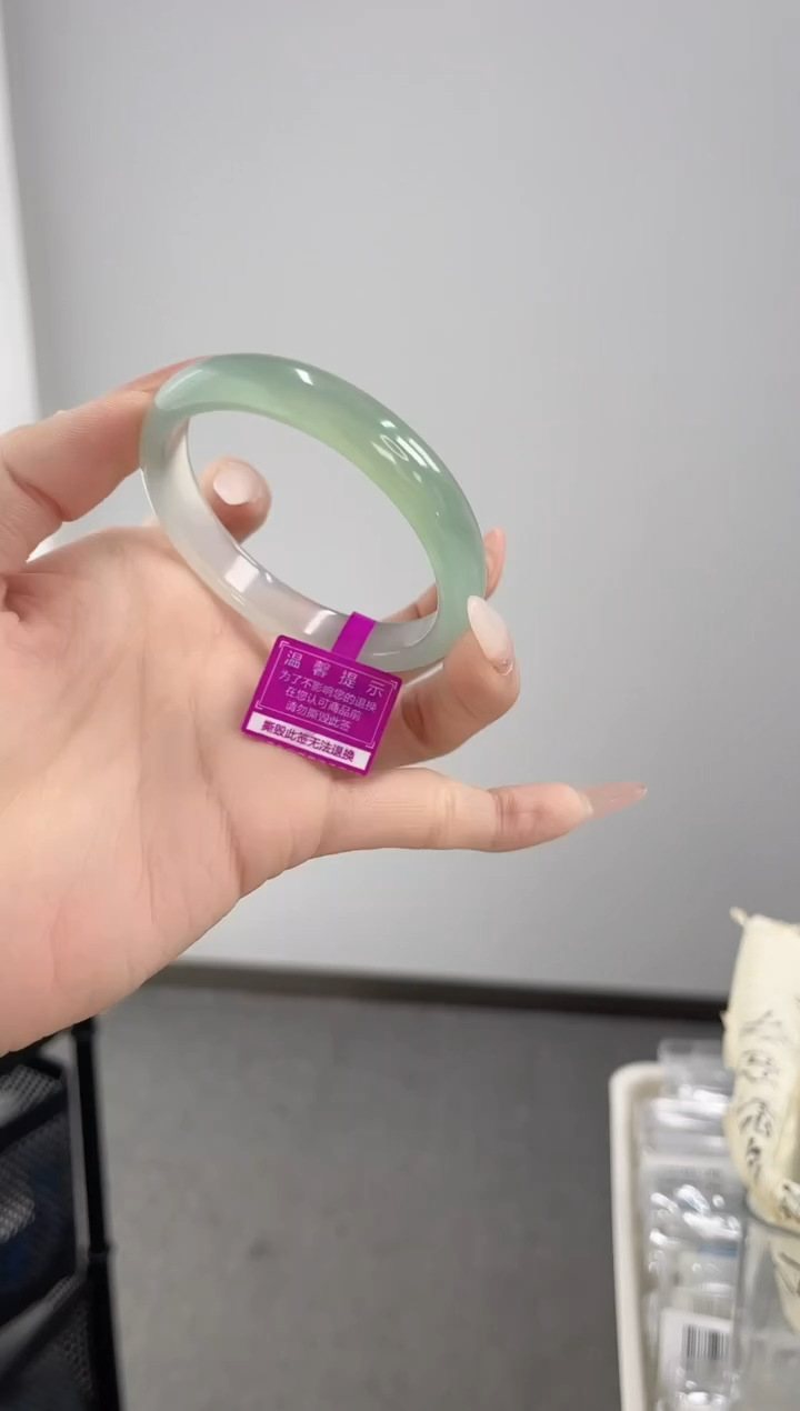 【闪购商品】玛瑙/玉髓手镯未镶嵌53-54圈