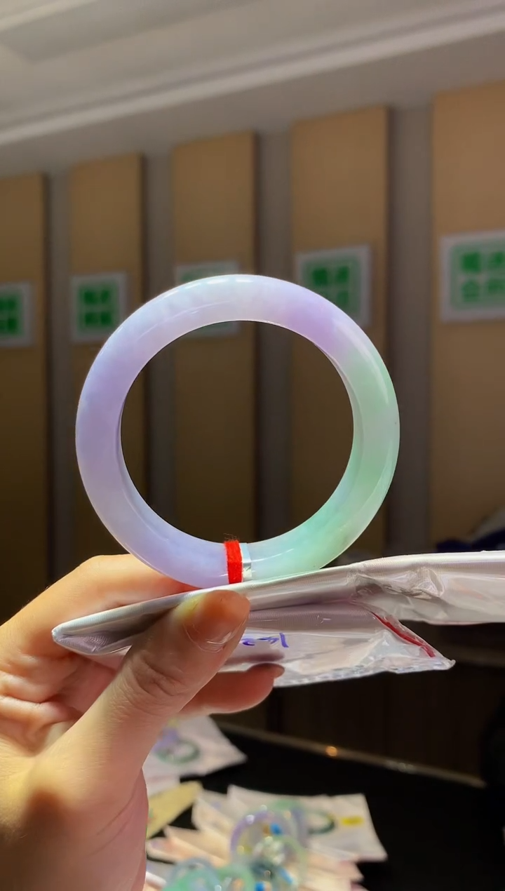 未镶嵌手镯翡翠- 圈口56.6 