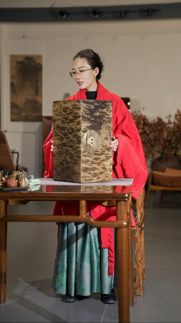 金丝楠云彩纹一木一器藏品级珠宝箱48.5/27/24.5cm