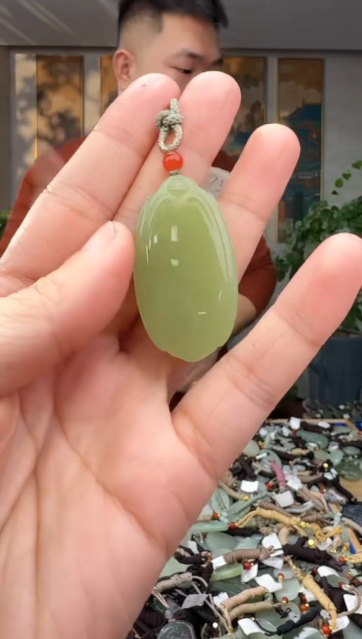 未镶嵌和田玉挂件拍一发一