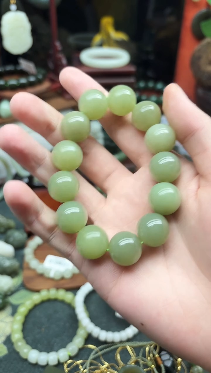 未镶嵌手链和田玉回**韵180