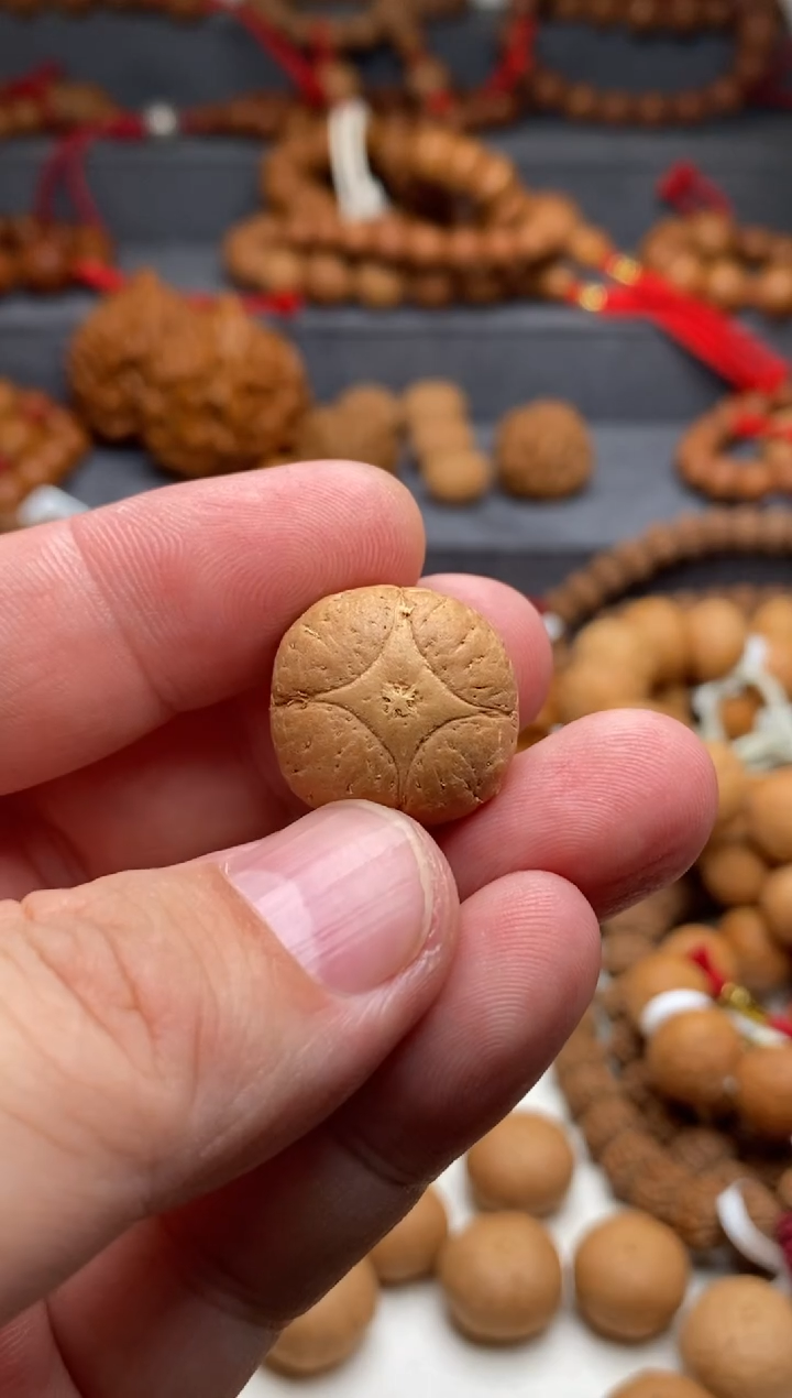 【闪购商品】麒麟眼菩提吊坠17W麒麟眼三通