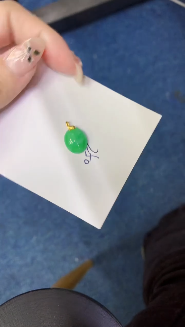 【闪购商品】翡翠颈饰18K金镶嵌00000000000