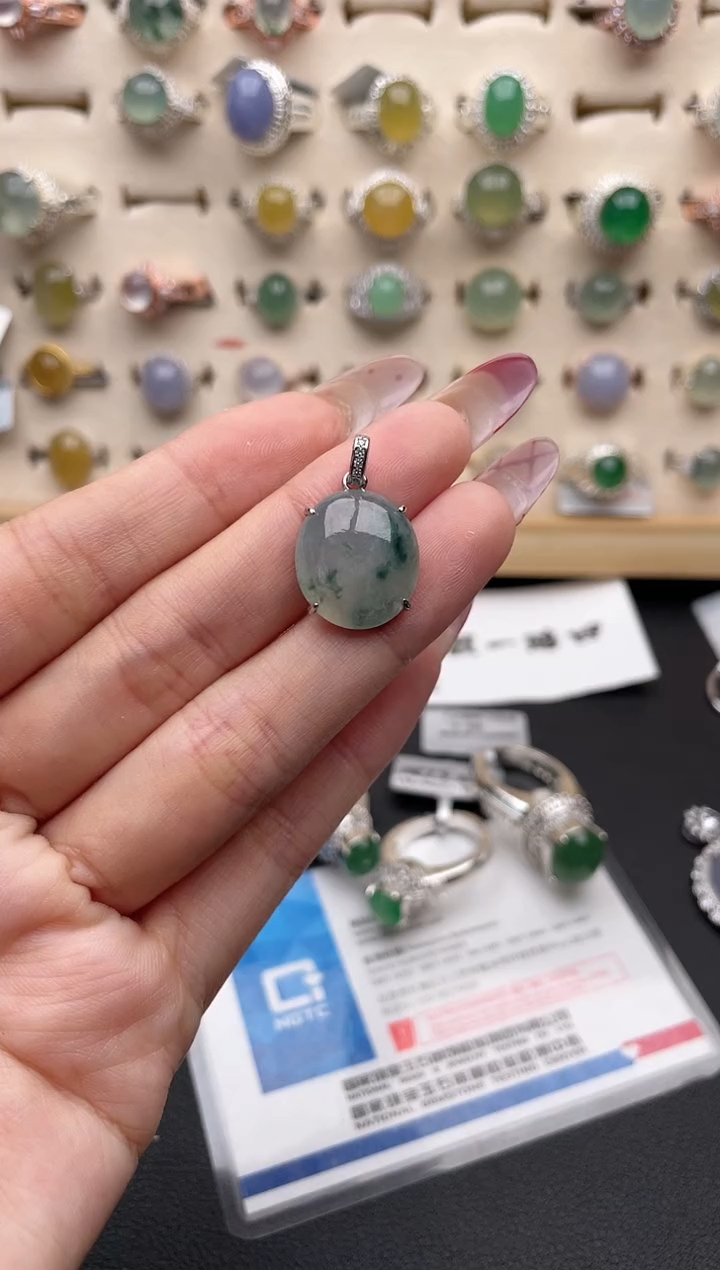 【闪购商品】翡翠吊坠(赠链)银S925镶嵌一物一证一礼盒